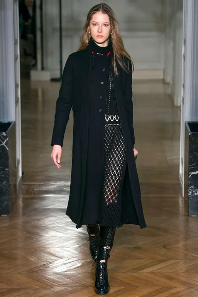 Look 17